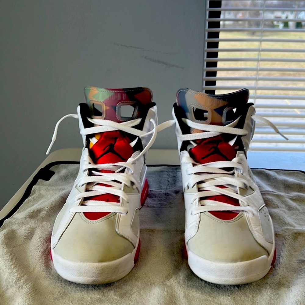 Air Jordan 6 Retro “ Hare “